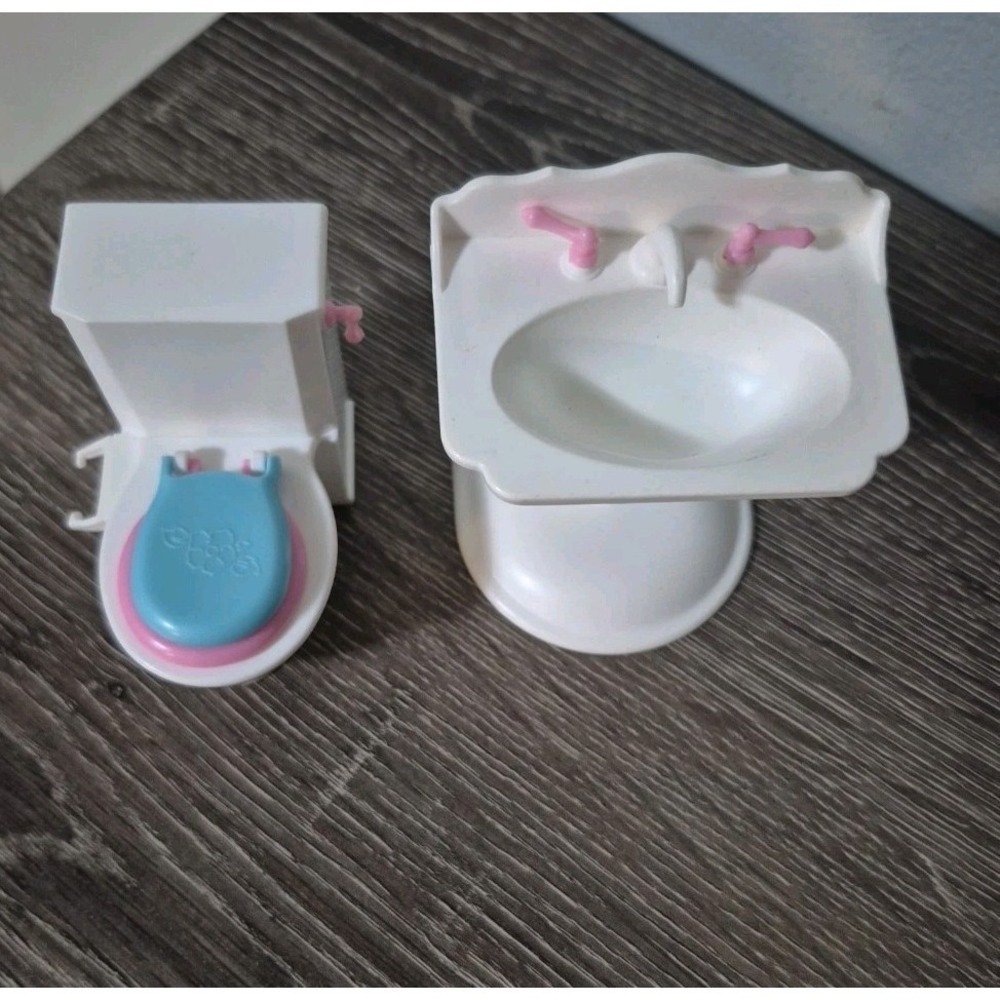 Barbie Kelly Mattel Vintage Bathroom Set  Toilet Sink 1996 Potty